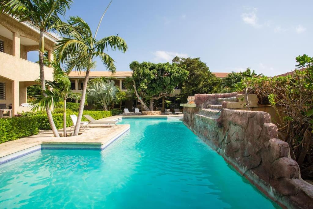 Апартаменты Caribbean Happyness Виллемстад Экстерьер фото
