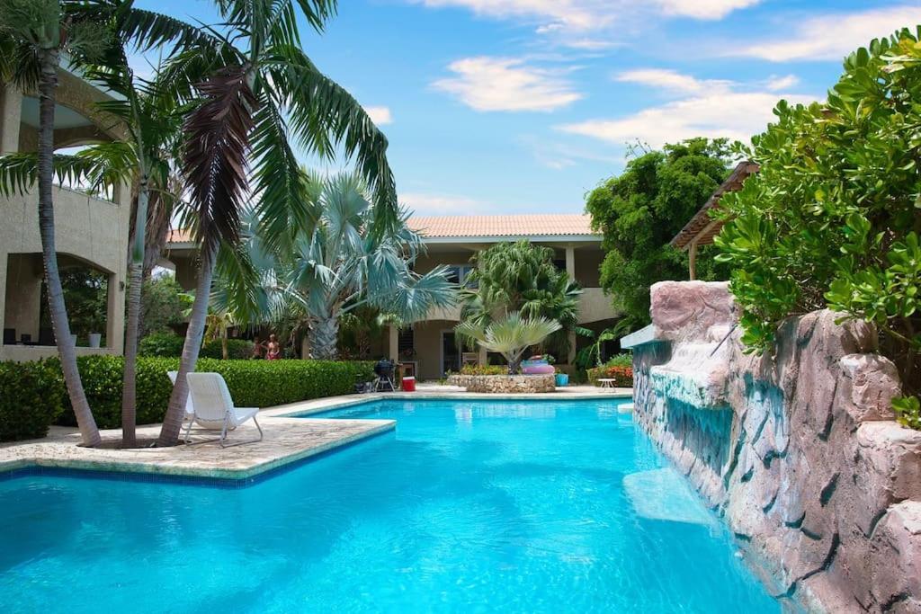 Апартаменты Caribbean Happyness Виллемстад Экстерьер фото